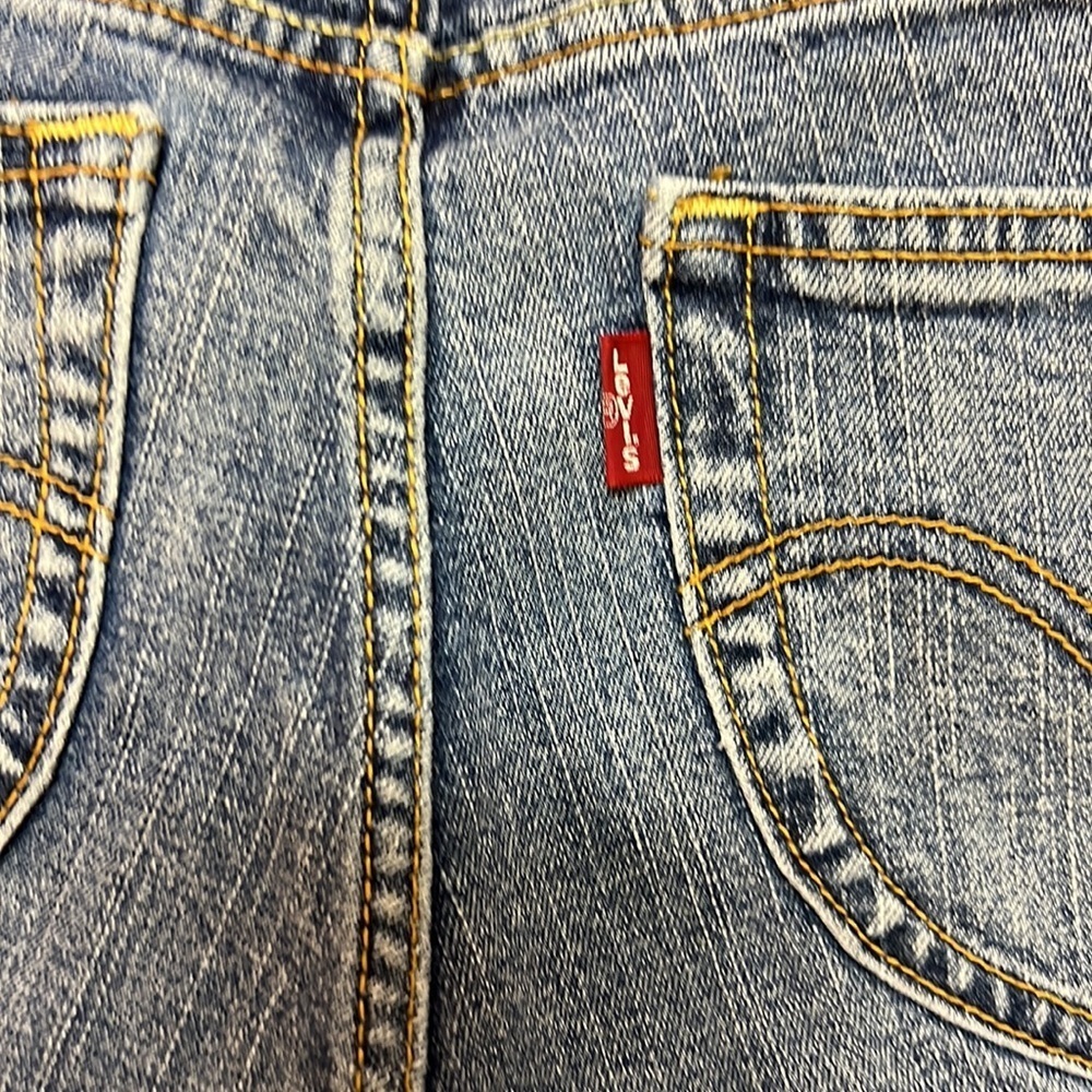 Vintage LEVI SLOUCH 504 jeans. Distressed cropped ankle. - Picture 8 of 10